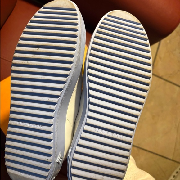 Louis Vuitton Women's Sneakers in White and Blue - Picture 3 of 7